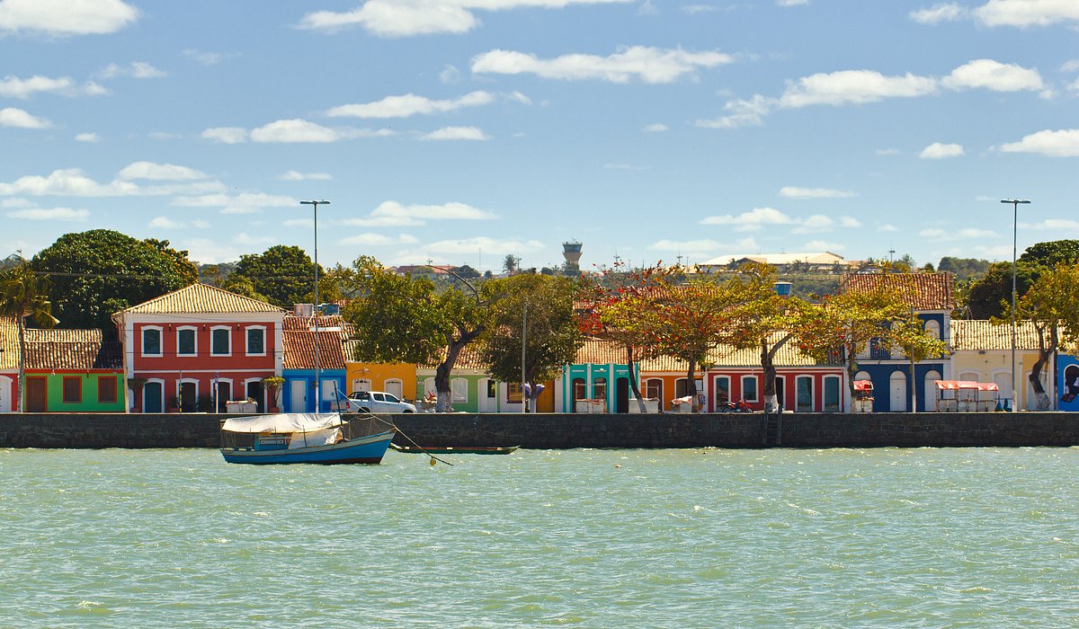 Troca de Temporada em Porto Seguro: Um Guia Completo para Viver a Bahia de Verdade
