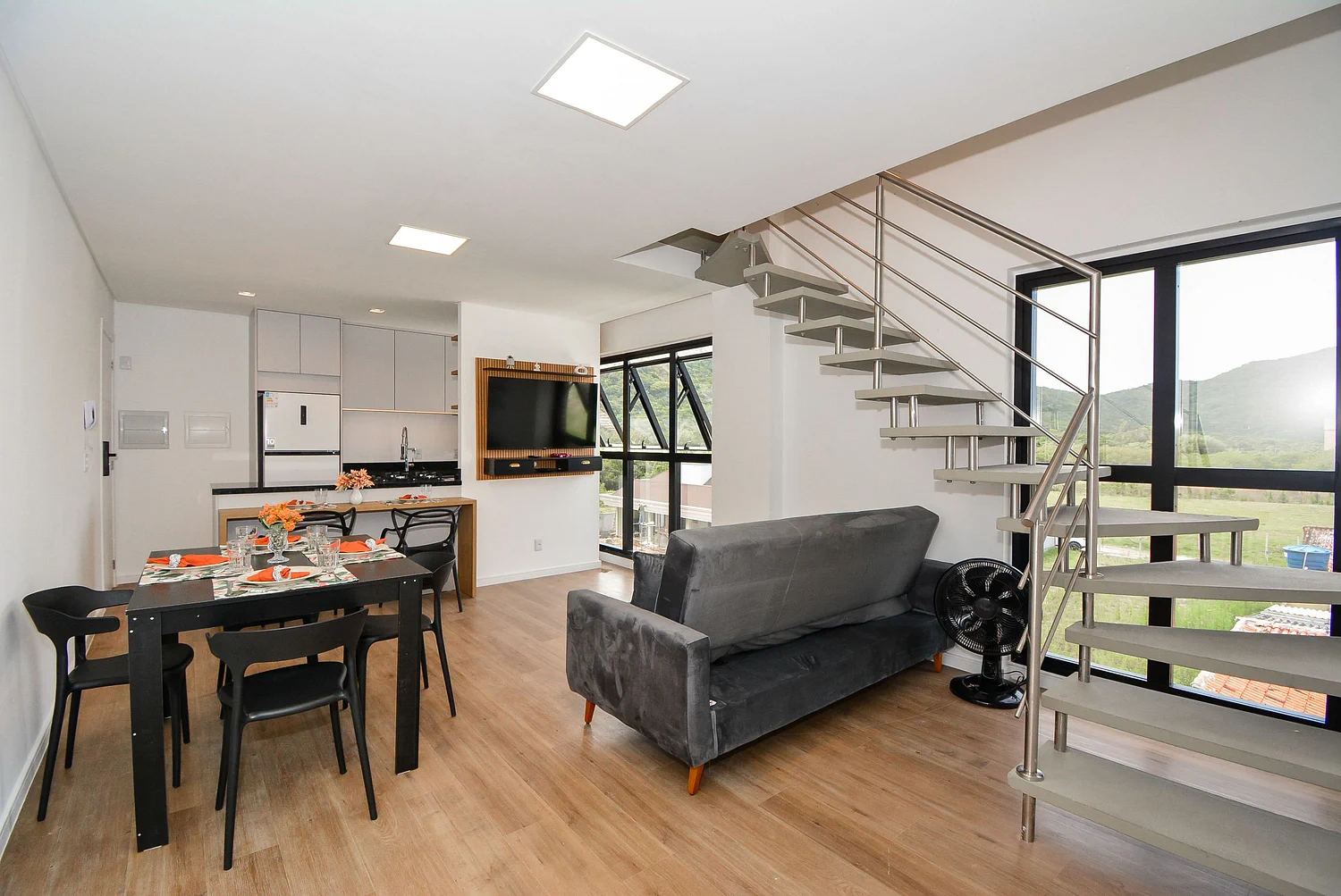 Duplex 3 Quartos na Praia dos Ingleses — Foto 1