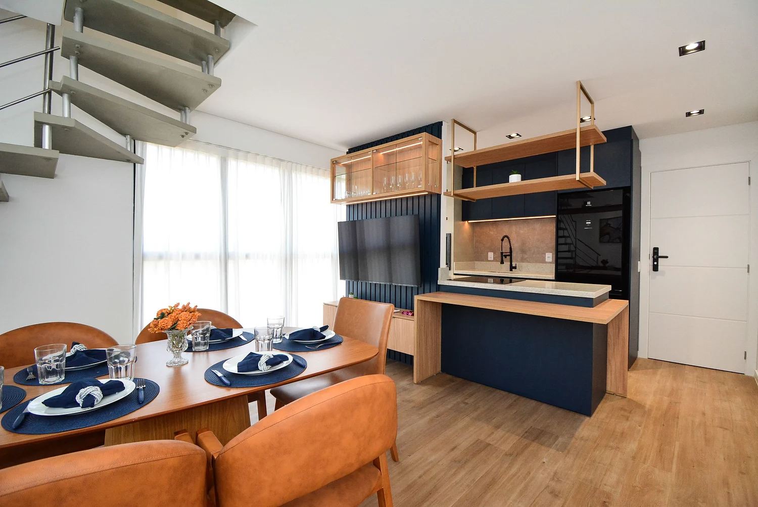 Duplex Decorado na Praia dos Ingleses — Foto 1