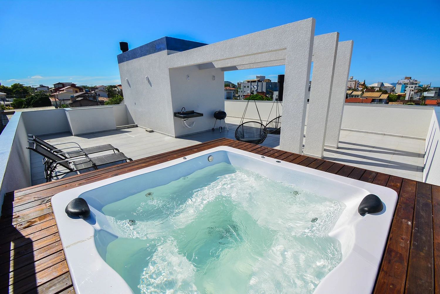 Cobertura com Jacuzzi - Praia dos Ingleses — Foto 1